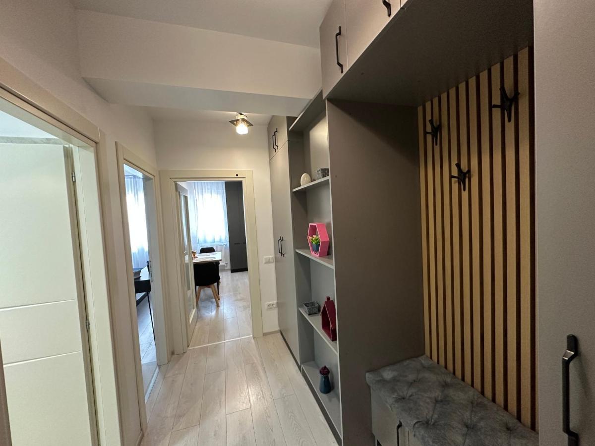 Renting Solutions Studio Iasi Eksteriør bilde