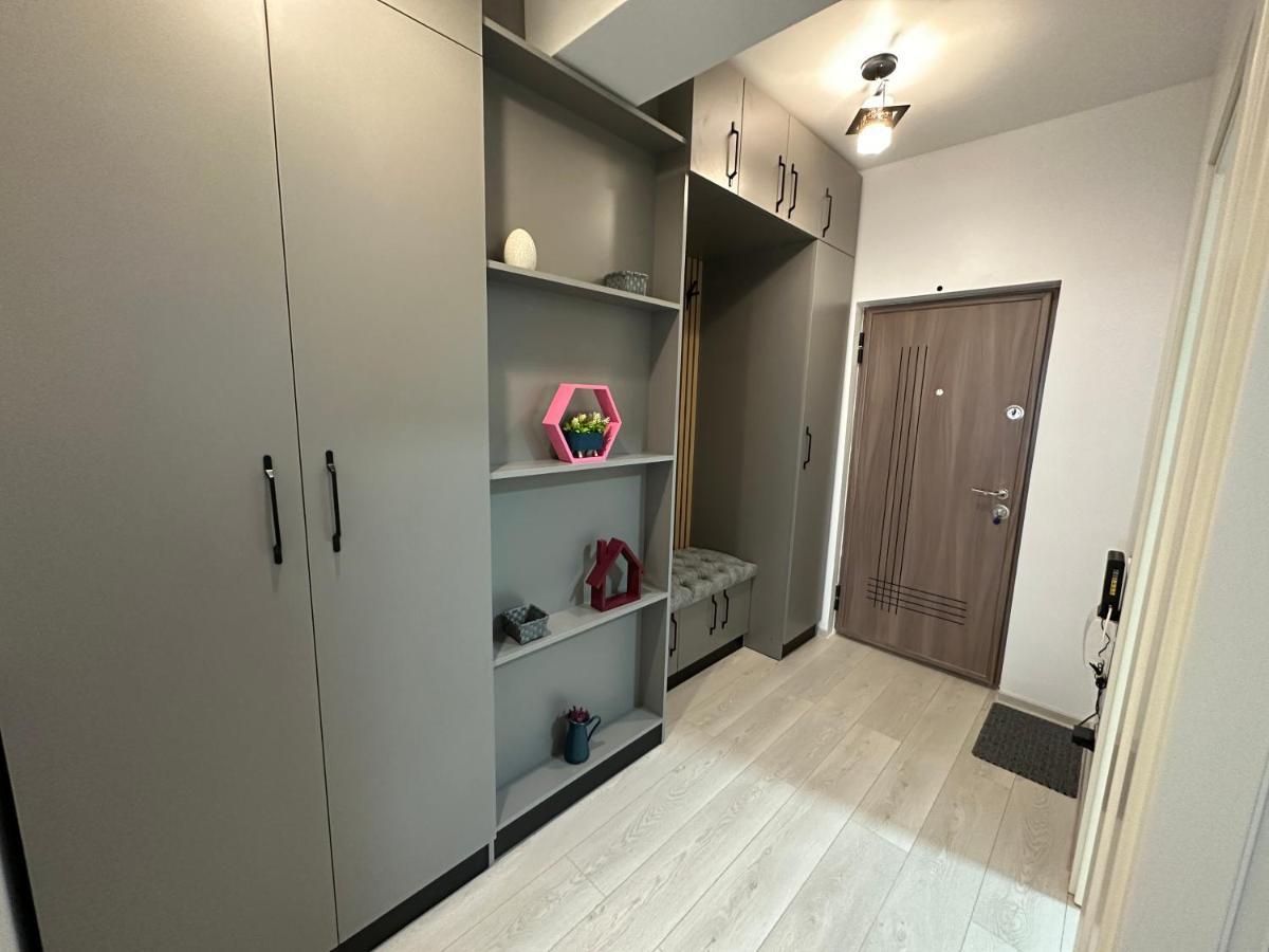 Renting Solutions Studio Iasi Eksteriør bilde