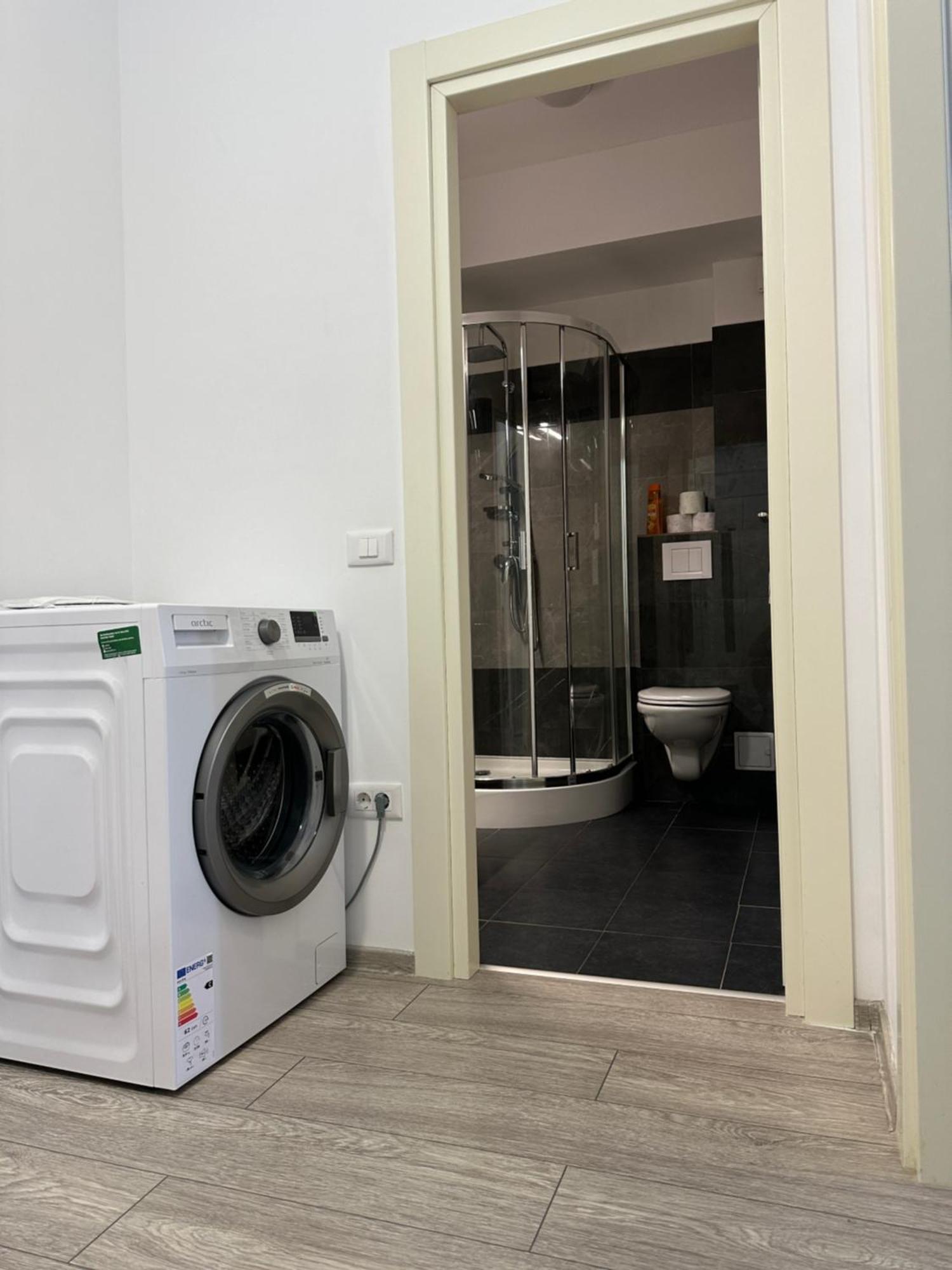Renting Solutions Studio Iasi Eksteriør bilde