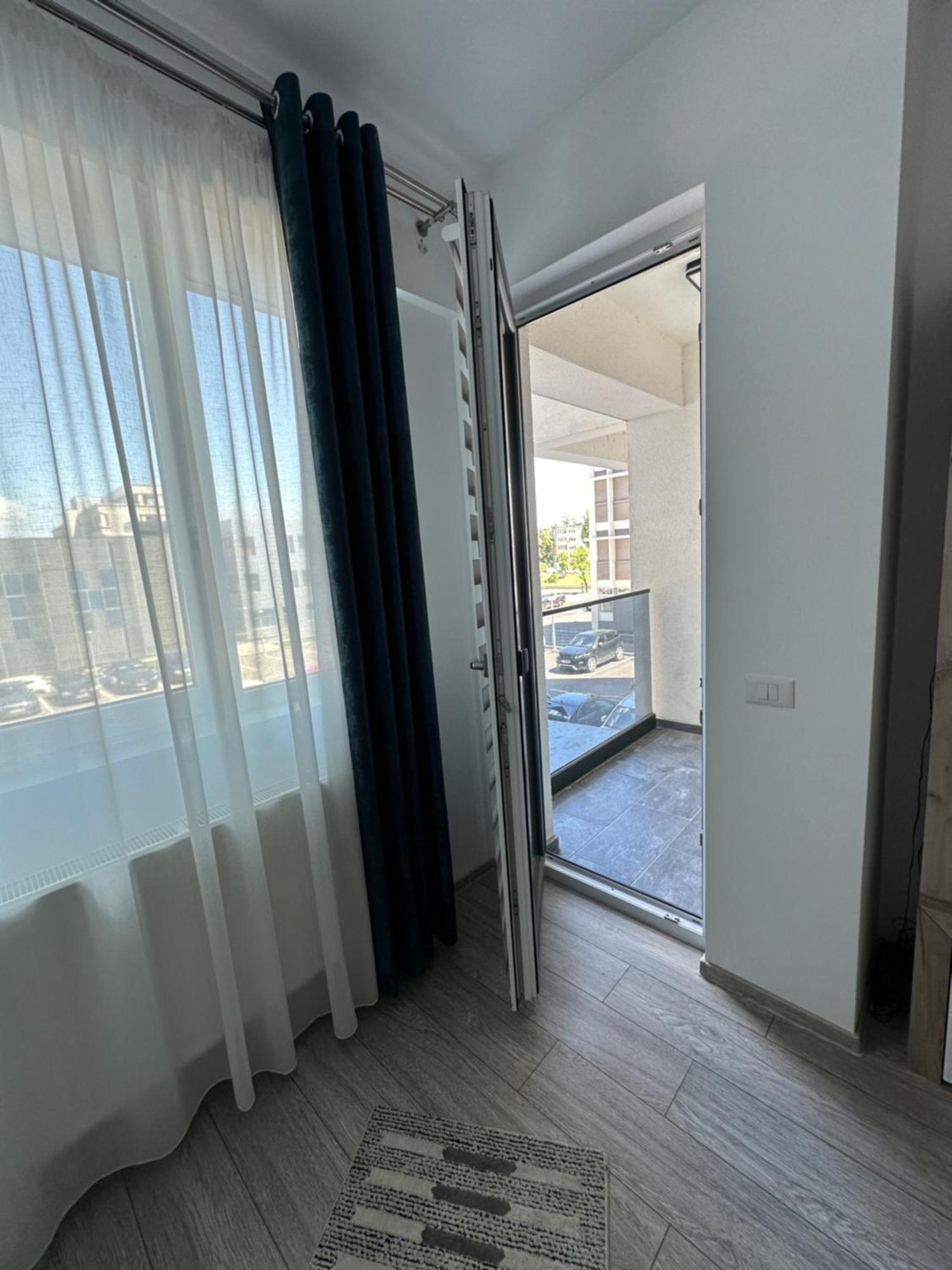 Renting Solutions Studio Iasi Eksteriør bilde